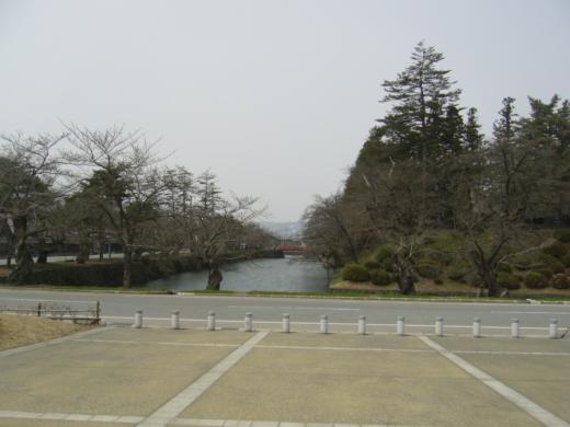 伝国の杜から上杉神社を眺める/