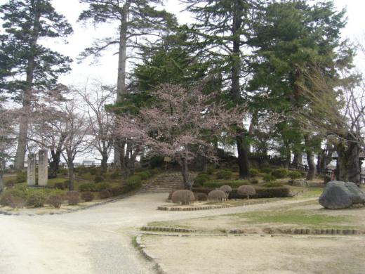 ここは上杉神社の中/