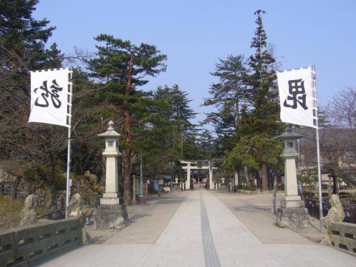 上杉神社正面です。/