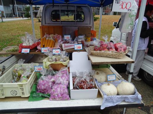 地産地消よねざわ秋の収穫市(軽トラ市)/