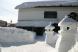 雪の白さがまぶしい雪灯篭:2011/02/16 11:05