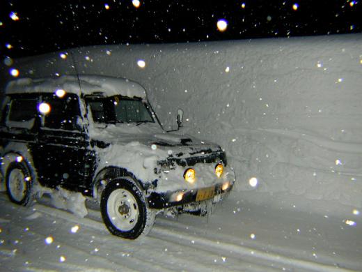 雪の壁のアップ/