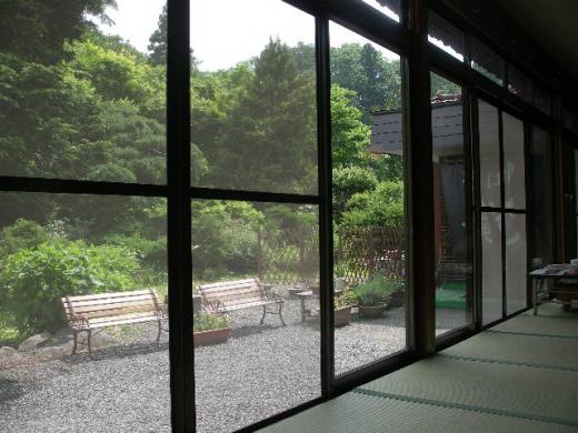 自然ゆたかな山間ののどかなお庭/