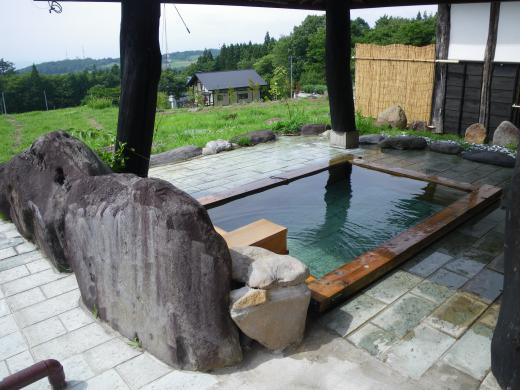 こちらは少し熱めのお風呂です。/