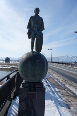 【長井橋からの景色】：置賜観光情報サイト《おきたまジェーピー》山形おきたま観光協議会