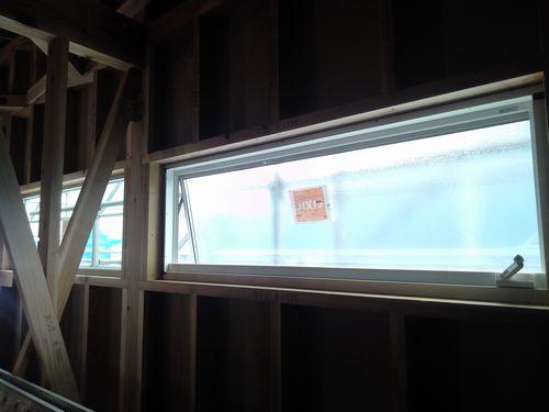 「須賀川市和田道・シンプルノートＨ邸」窓が入って室内が明るくなりました♪：画像