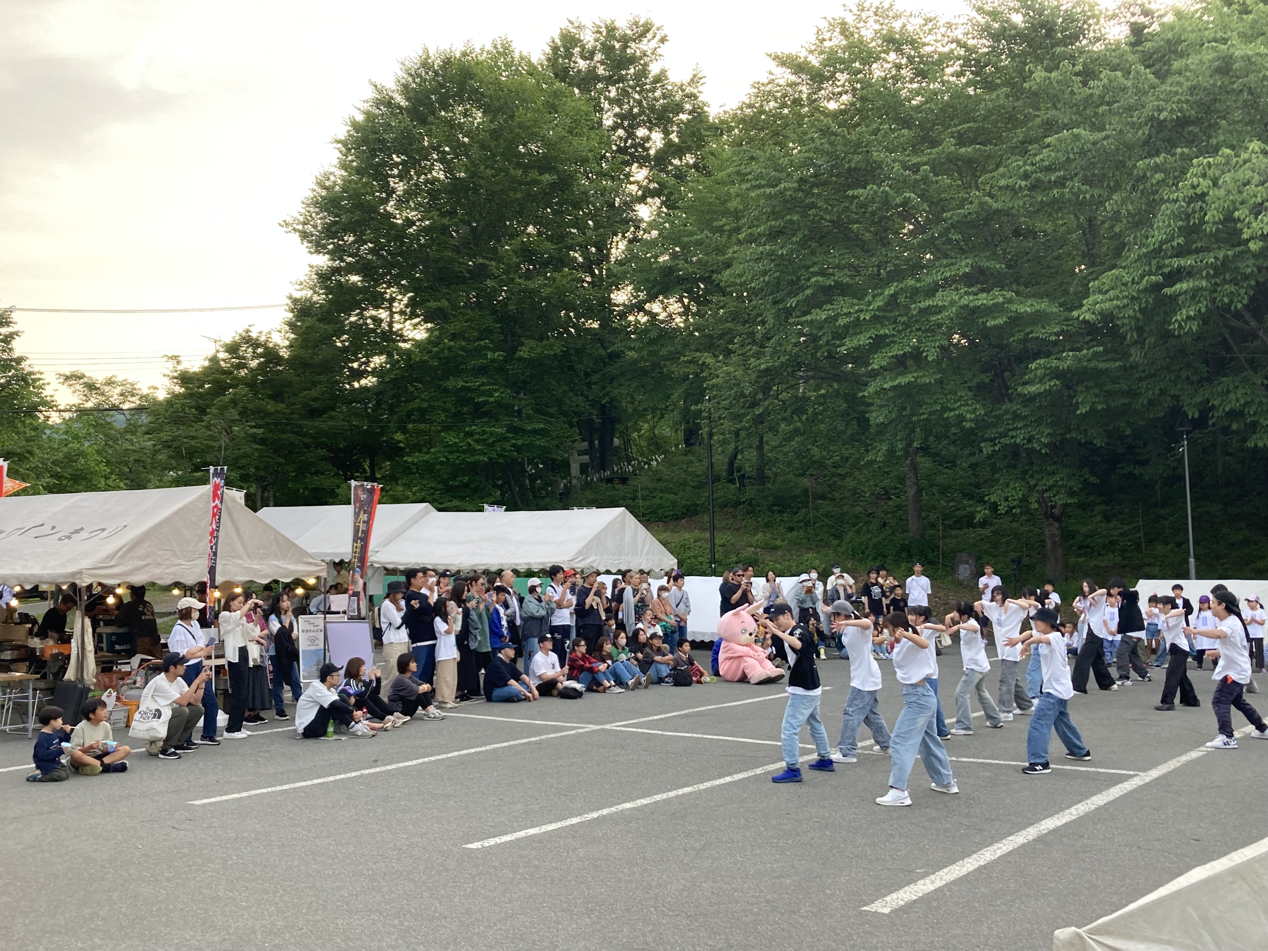 空気神社スペシャルデーでのダンスパフォーマンス