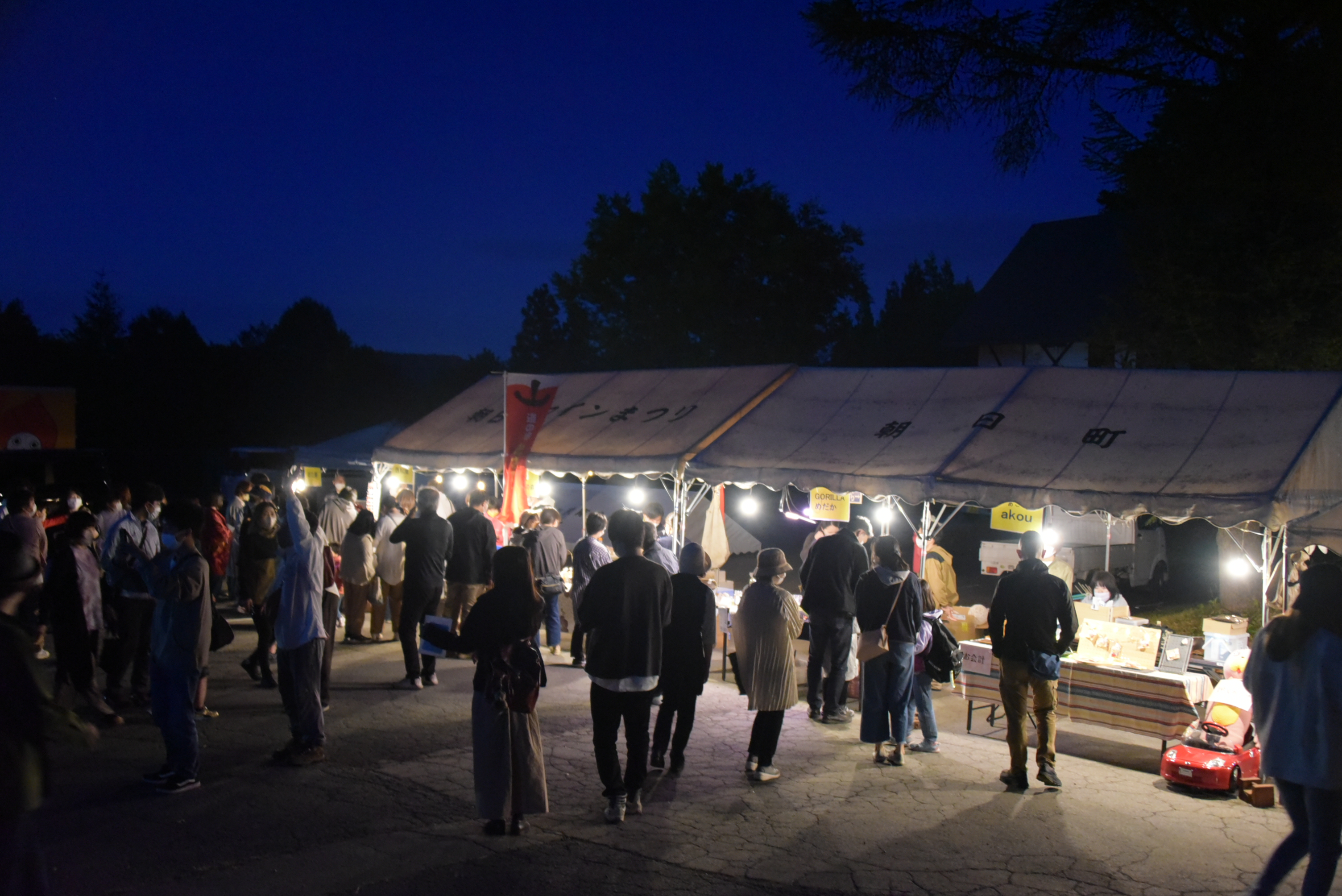 空気神社スペシャルデーの出店風景