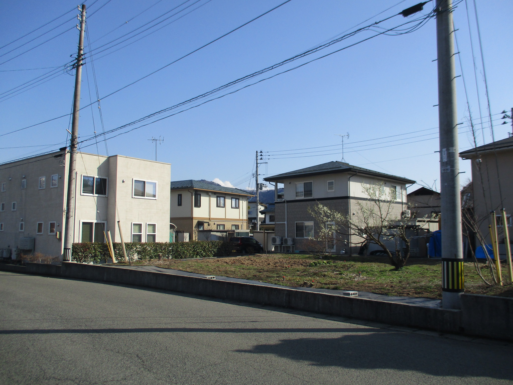  山形県上山市四ツ谷二丁目483番25
