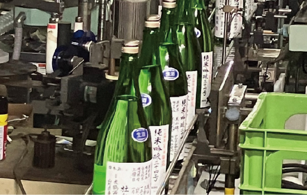 ラベルを貼る工程