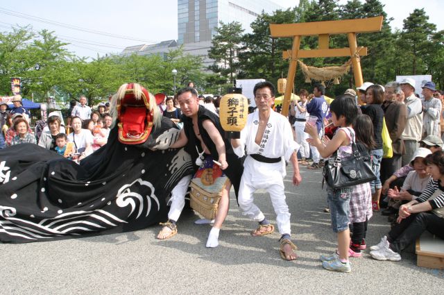 黒獅子 長井市 獅子頭 獅子舞 祭り置物能面神楽 山形県 長井市